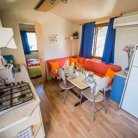 Holiday park Mobile Lovre Blaz Pakostane