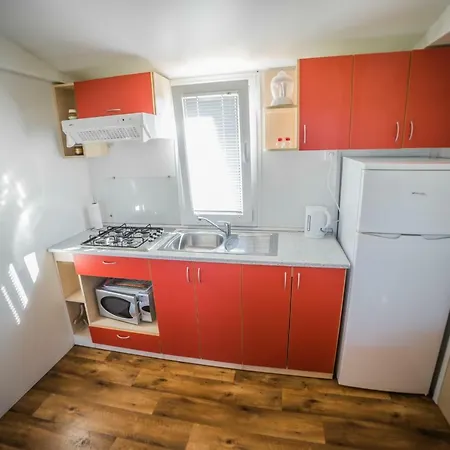 Vakantiepark Mobile Lovre Blaz 3*
